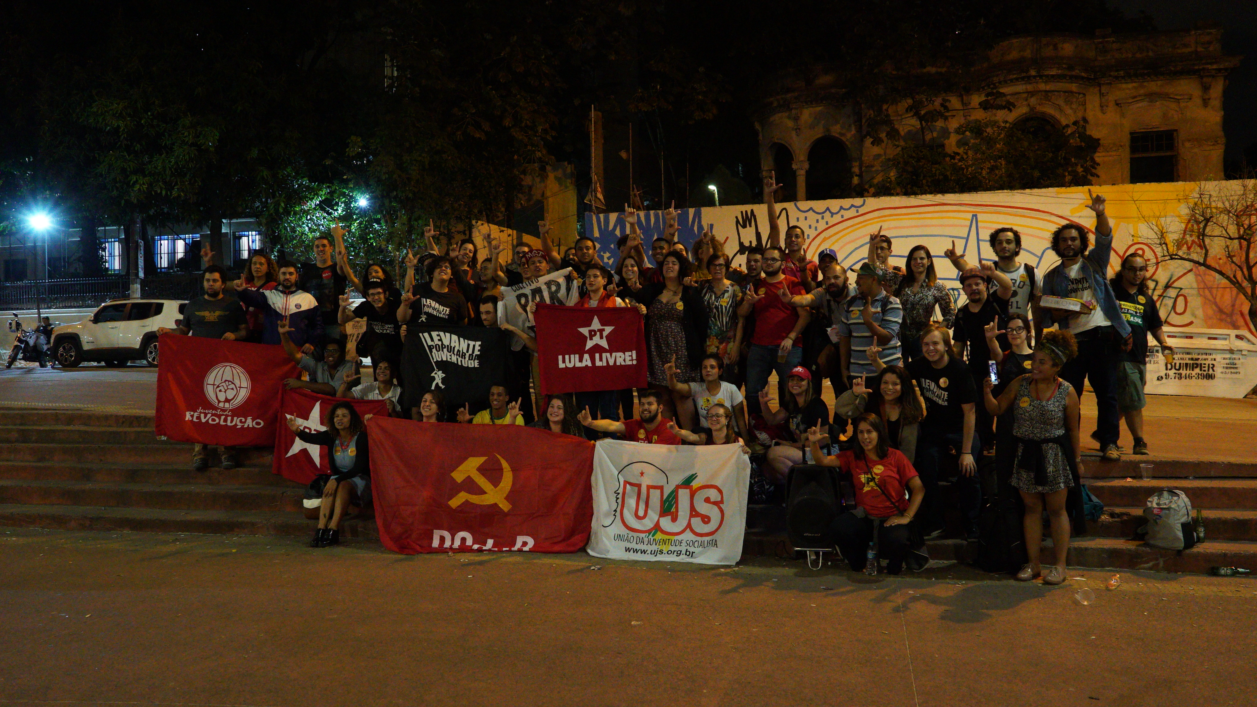 Juventude reforça apoio a Lula com criação de comitê em SP