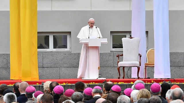 Papa pede “discernimento” para evitar novos regimes totalitários