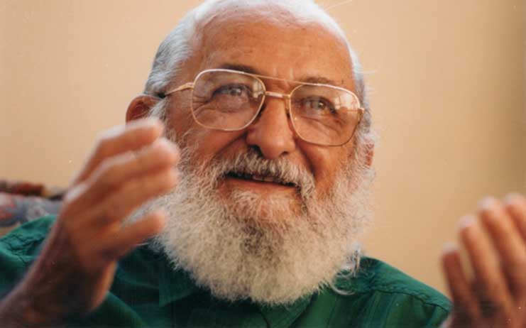 Professores estrangeiros exaltam Paulo Freire, atacado pelo governo