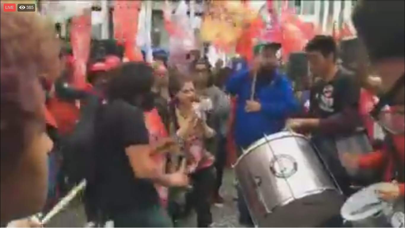 Assista: Haddad faz caminhada em São Paulo