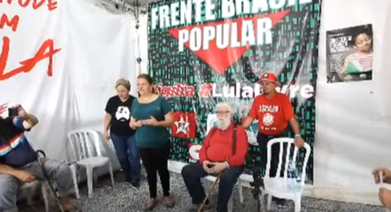 Assista: Leonardo Boff participa da Vigília Lula Livre