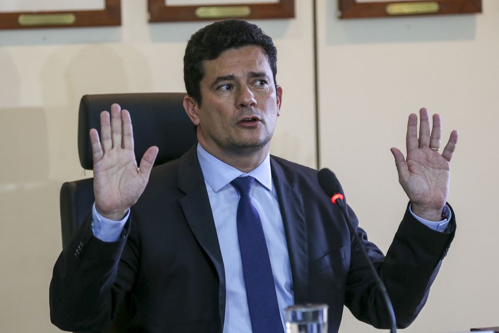 Pacote de Sérgio Moro repercute negativamente na imprensa nacional