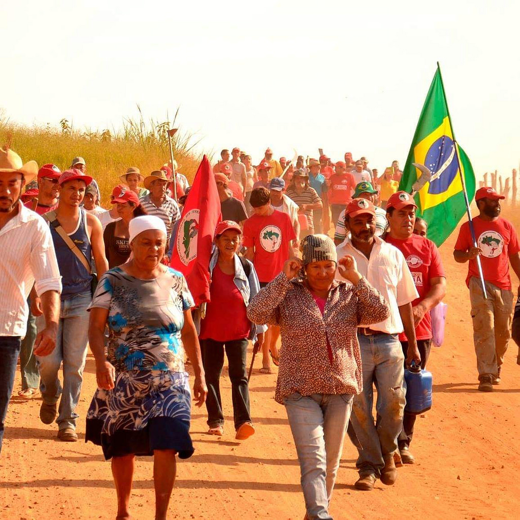 Morte, incêndios e ameaças no campo marcam ascensão de Bolsonaro