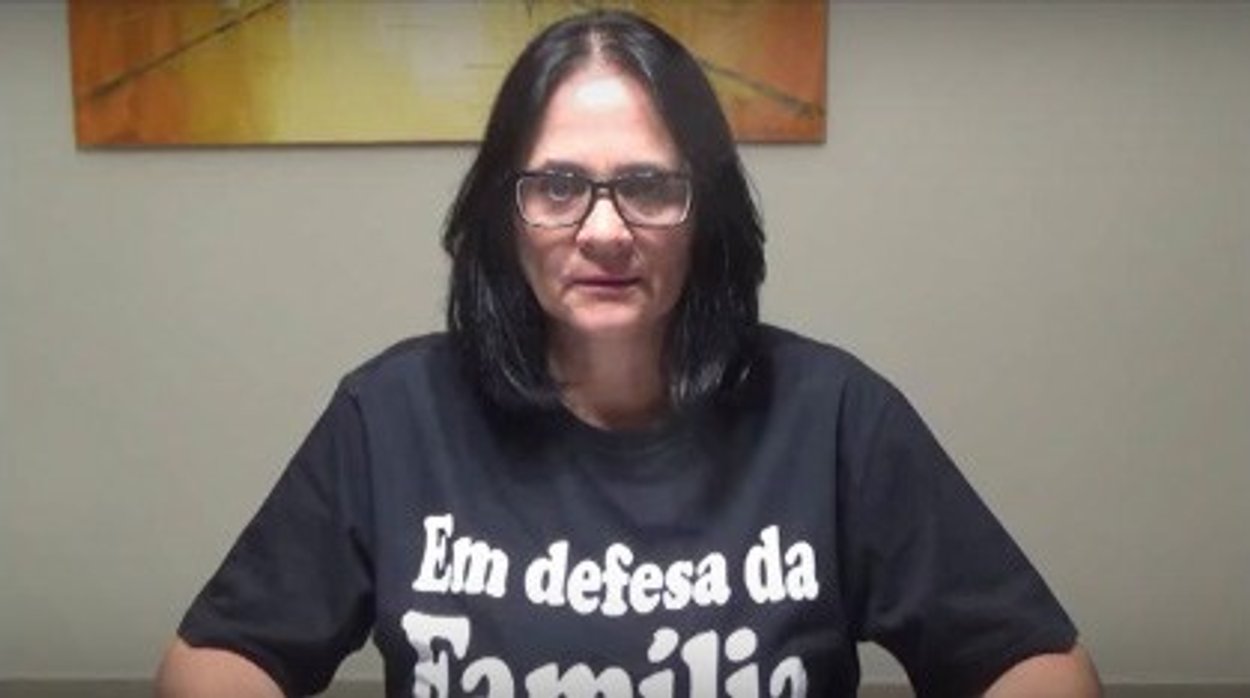 Ministra de Bolsonaro ignora realidade das mulheres brasileiras