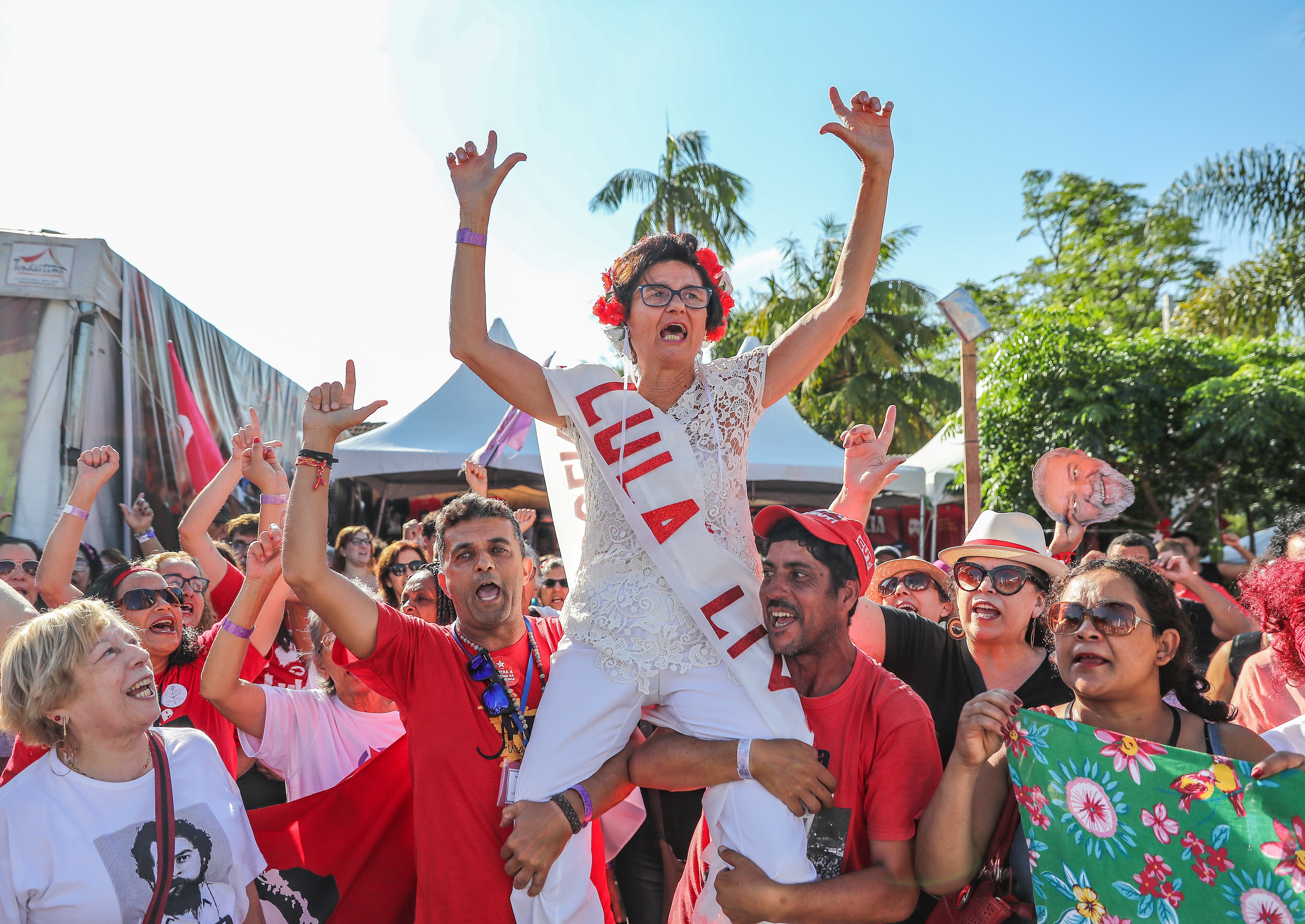 Somos milhões de Lulas: Caravanas chegam em Curitiba para fim de ano