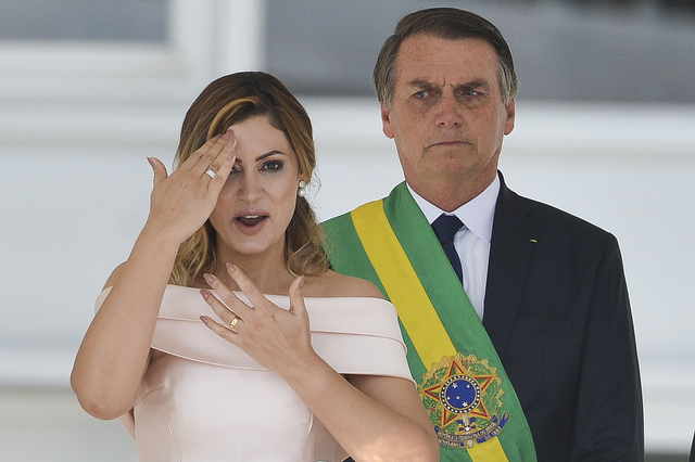 Michelle Bolsonaro será investigada pela Receita Federal