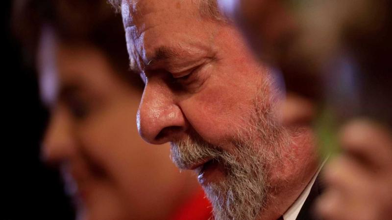 Decisão contra ida de Lula ao enterro do irmão é política, dizem advogados
