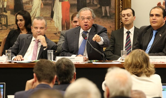 Lupa mostra que Paulo Guedes deu informações falsas na CCJ da Câmara