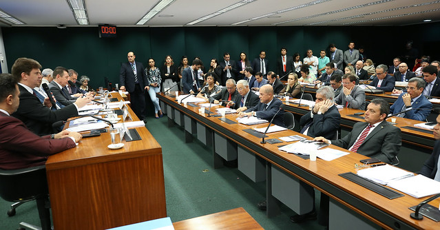 MCMV só tem recursos até junho, admite ministro de Bolsonaro