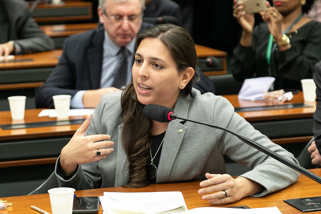 Deputada Natália Bonavides entra com representação contra Bolsonaro