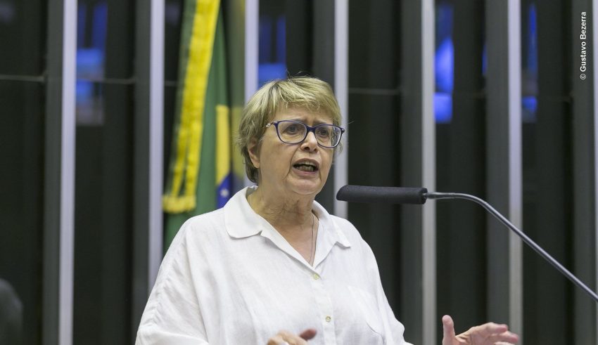 Margarida protocola proposições contra ataques de Bolsonaro