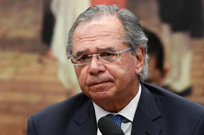 Em Davos, ministro da Economia de Bolsonaro coloca o Brasil à venda