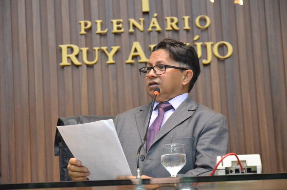Deputado Sinésio Campos é eleito presidente do Parlamento Amazônico