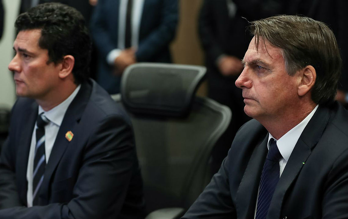 Conclusão da PF sobre Flavio indica favor de Moro a Bolsonaro, diz advogada