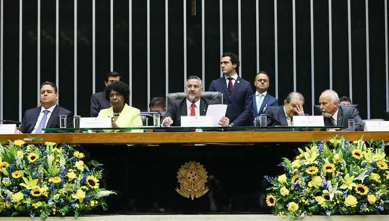 Petistas apontam que CF e Estado de Direito estão ameaçados por Bolsonaro