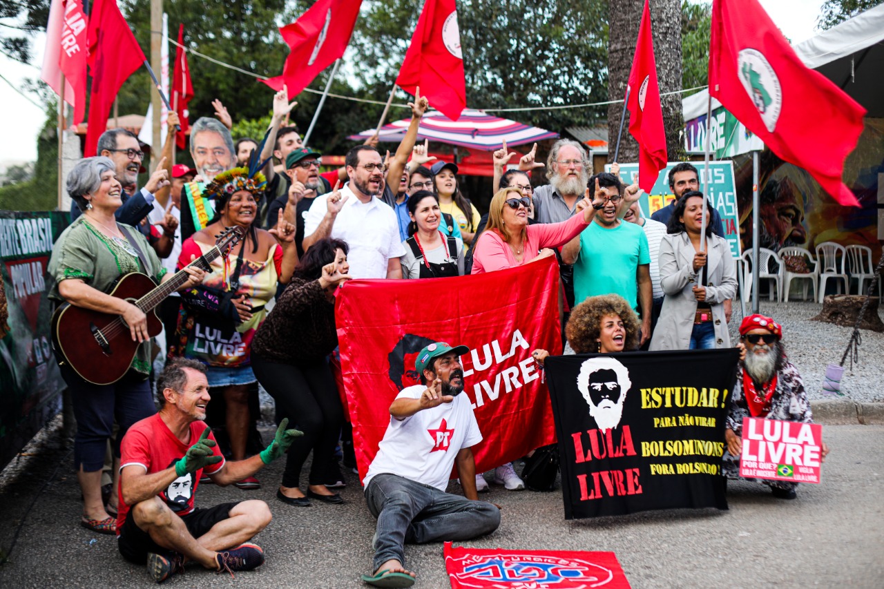 Lula responde ameaças ao povo: precisamos de mais democracia, não de menos