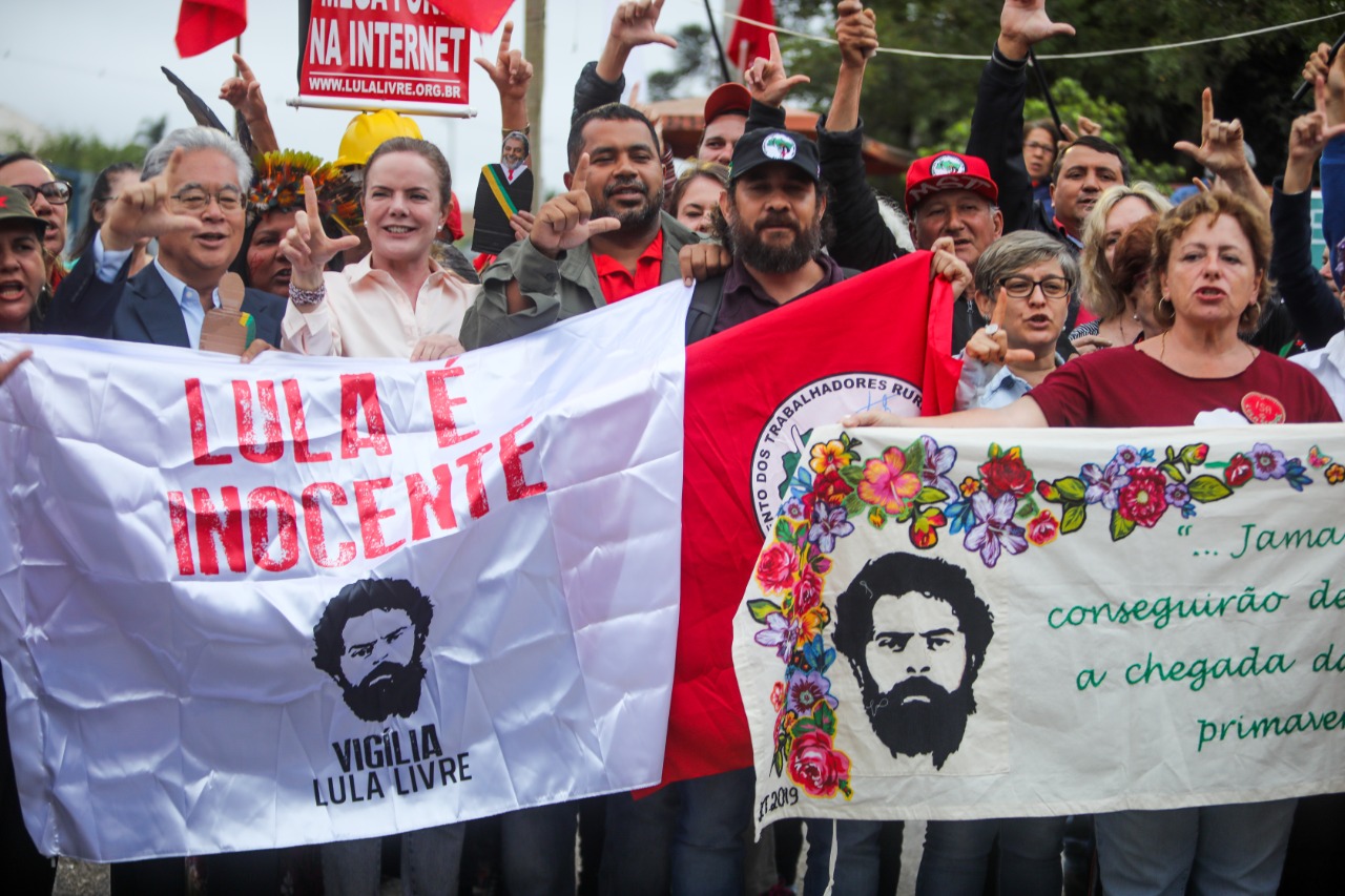 Gleisi, Okamotto e Rodrigues: liberdade de Lula renovará força do povo