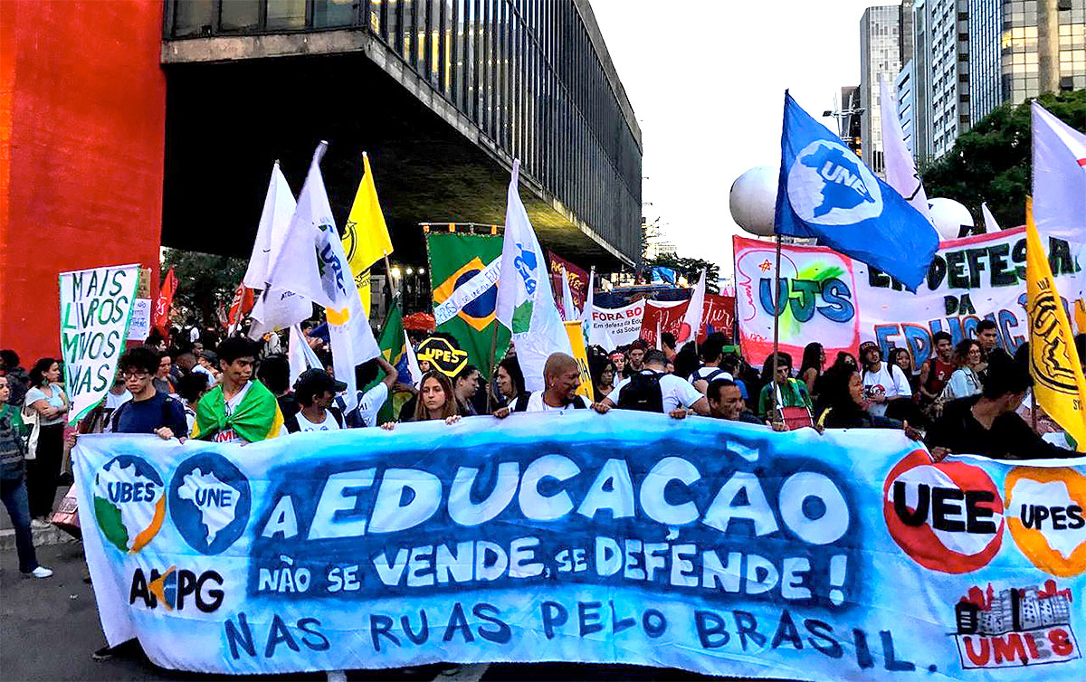 Datafolha: maioria dos brasileiros defende educação gratuita da creche à universidade