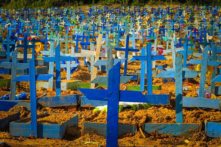 Tragédia: Brasil caminha para cenário de 3 mil mortes diárias