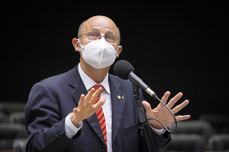 Bohn Gass denuncia terrorismo dos especuladores contra Lula