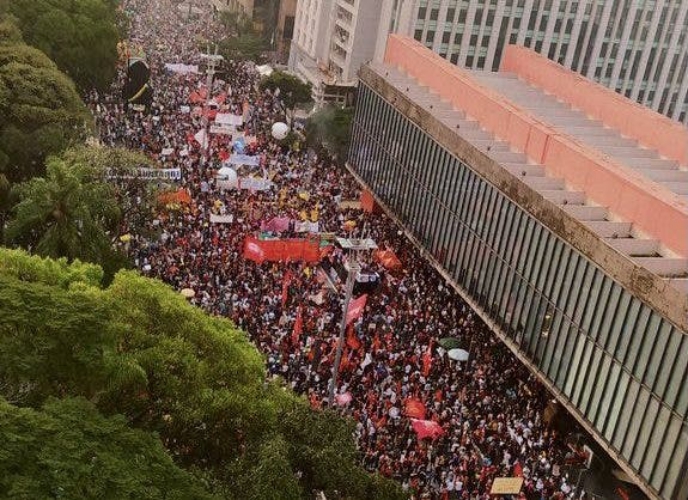 Milhares gritam “fora Bolsonaro” em mais de 200 cidades; veja fotos e vídeos