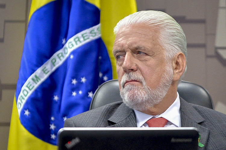 Wagner cobra da diplomacia brasileira postura de consenso para COP-26