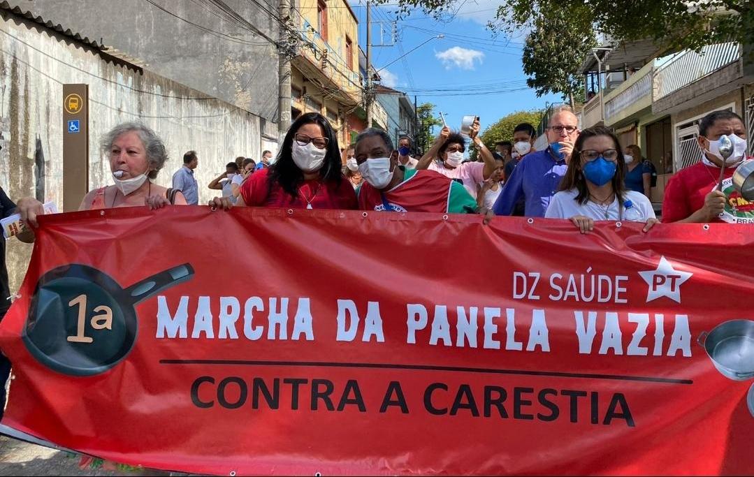 Marcha da Panela Vazia denuncia a fome e a carestia, em São Paulo