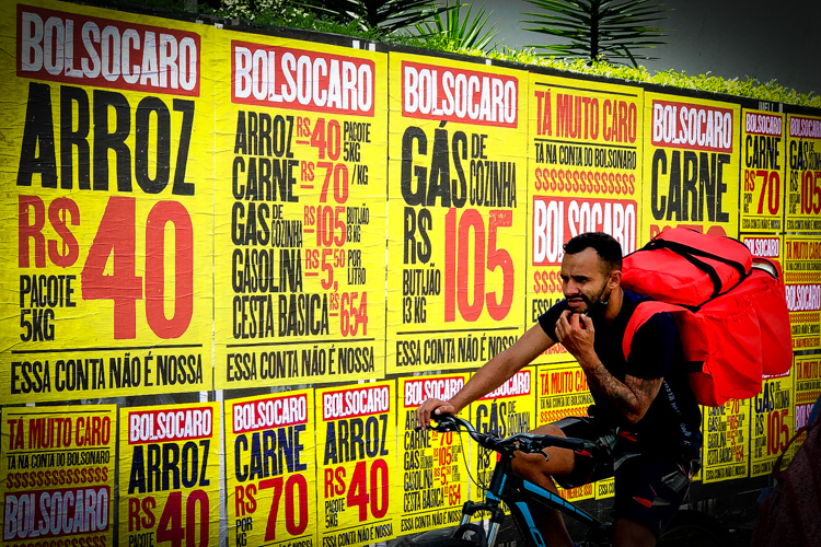 Bolsonaro culpa “fique em casa” para fugir do fracasso da economia