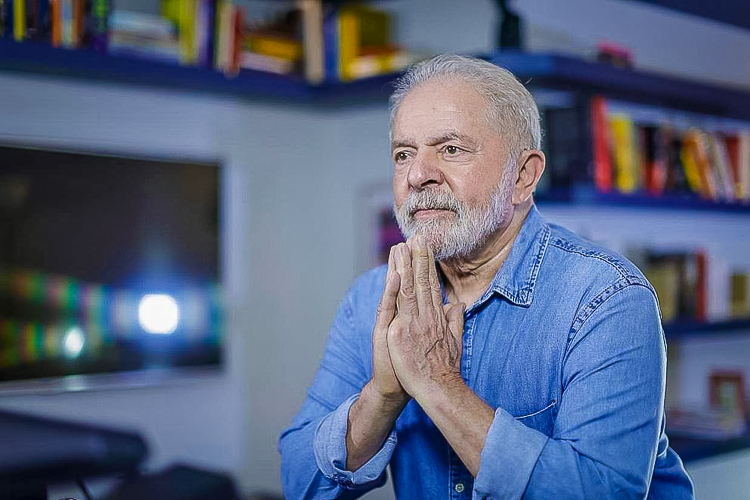 Para Lula, Petrobras tem que pensar no bem-estar de todos os brasileiros