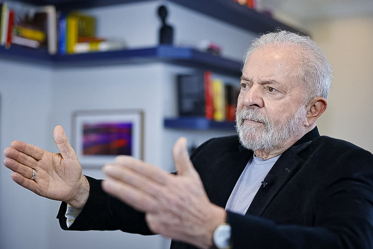 Lava Jato, invenção que enganou imprensa e causou mal ao Brasil, diz Lula
