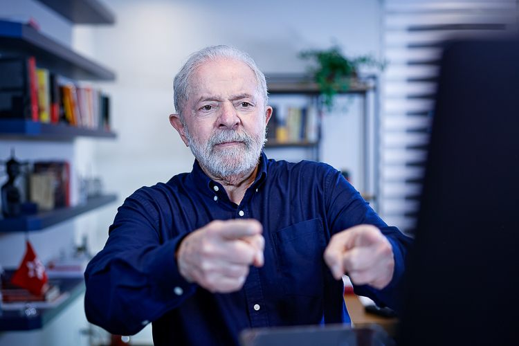 Lula: “Quando vamos ser uma nação independente de verdade e soberana?” 