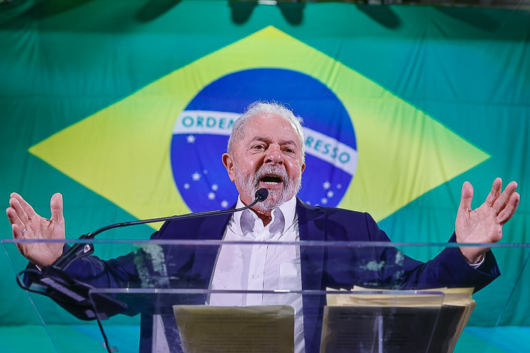 Lula chega ao Rio Grande do Sul para debater soberania nacional