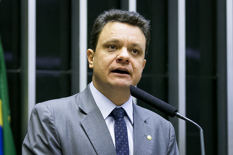 Bancada do PT indica Odair Cunha para vaga na mesa diretora da Câmara