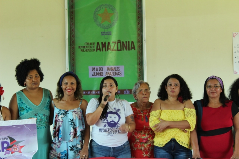 Artigo: Mulheres e meio ambiente – A luta pela manutenção da vida, por Anne Moura