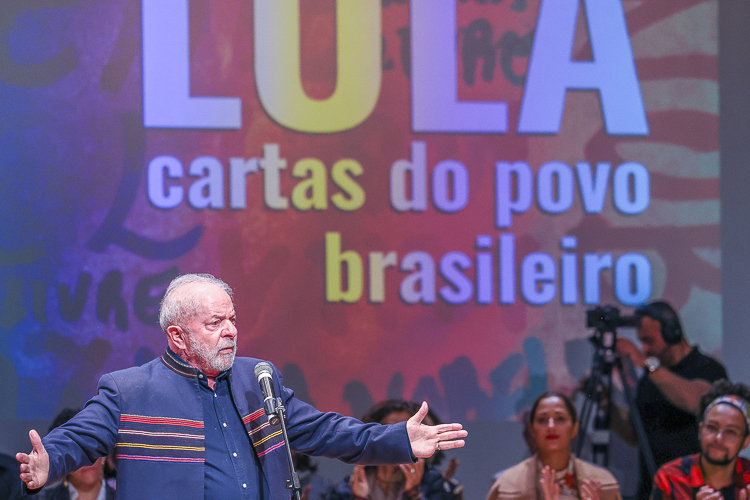 Emoção marca lançamento do livro “Querido, Lula”, em São Paulo