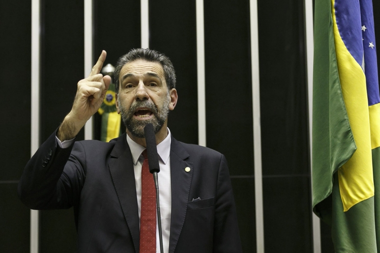 Artigo: A economia brasileira está na UTI, por Enio Verri