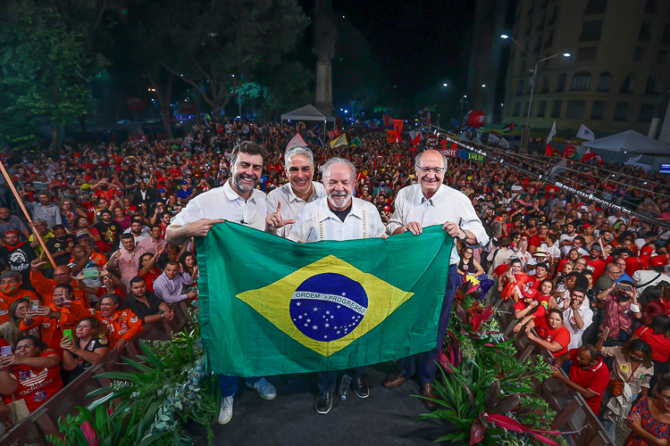 Lula na Cinelândia: “O Rio de Janeiro é muito importante para o Brasil”
