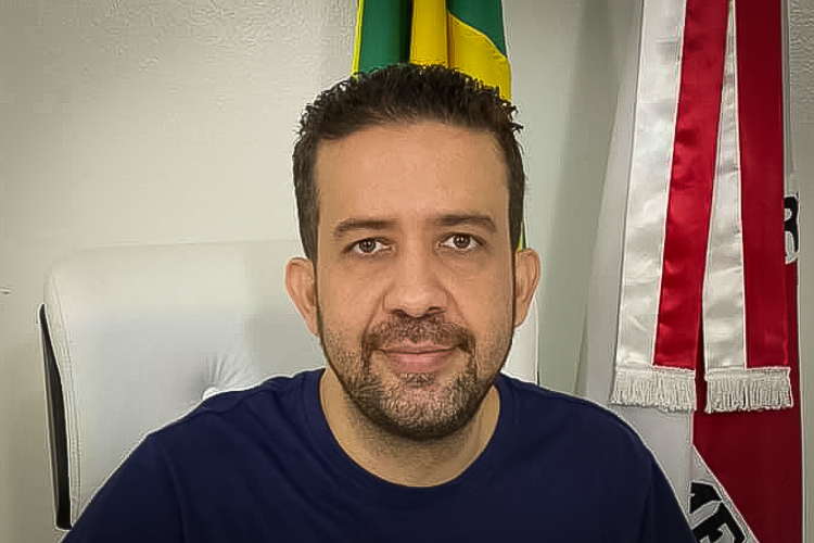 Janones: só com Lula, auxílio emergencial continuará em 2023