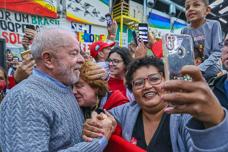 Lula, a cooperativas: “Vamos ajudar o povo a ser mais feliz e criativo”