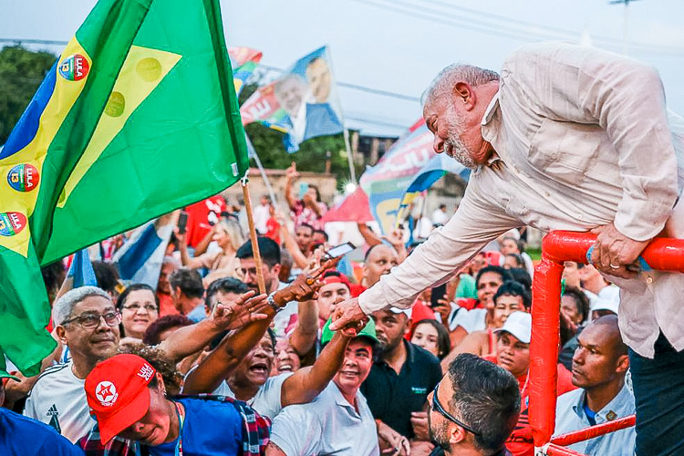 Bolsonaro odeia pobre: para ele, nas favelas tem “só traficante”