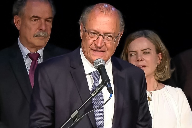 Alckmin anuncia coordenadores e grupos temáticos do governo de transição