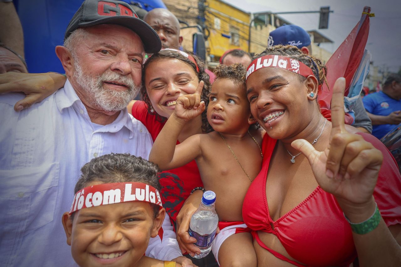 Transição: Mulheres e crianças serão as mais beneficiadas pelo reajuste do salário mínimo