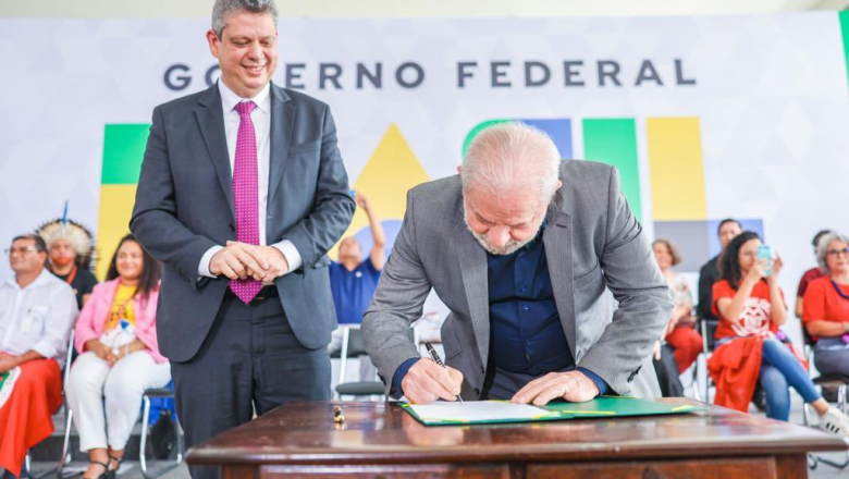 Lula cria Conselho de Participação Social e retoma diálogo do governo federal com movimento popular