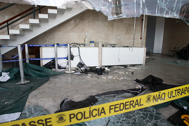Datafolha: 93% rejeitam atos terroristas e maioria responsabiliza Bolsonaro