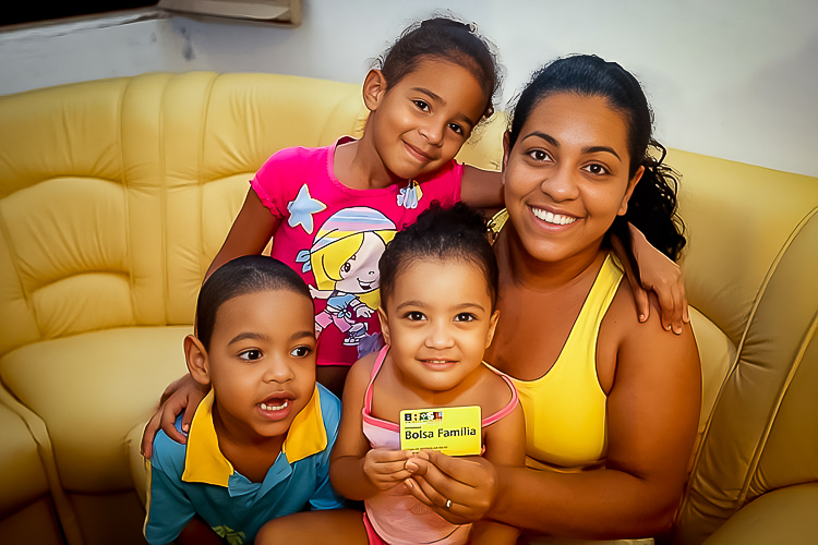 Bolsa Família: extra de R$ 150 beneficiará 8,9 milhões de crianças