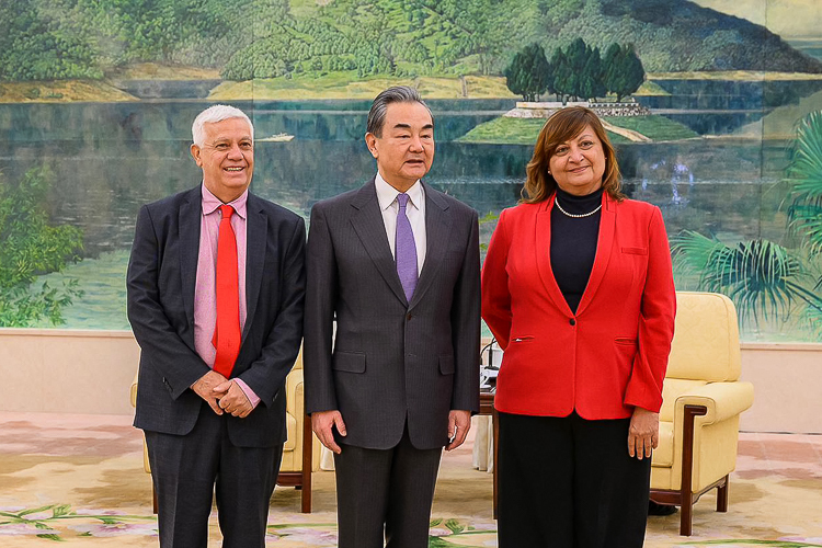 PT e PC chinês participam de reuniões para fortalecer relações