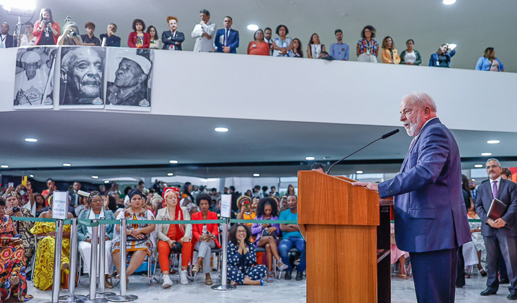 Lula: “Sem equidade de raça não há democracia”