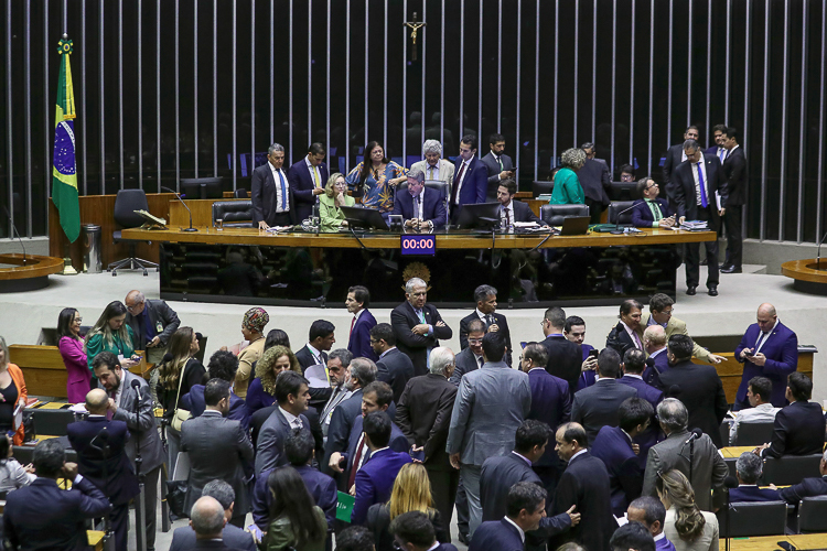 Câmara aprova projeto do governo Lula que garante Bolsa Atleta para gestantes 