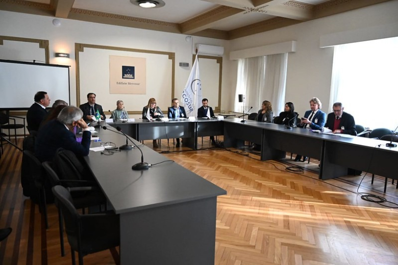 Parlasul aprova urnas eletrônicas: eleição no Brasil foi segura e democrática