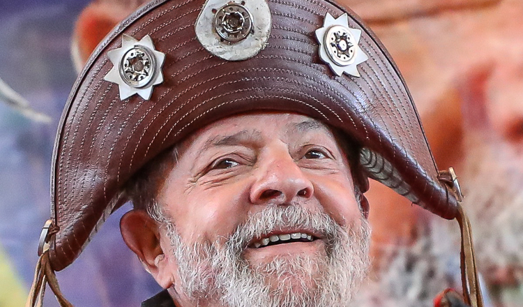 Lula vai ao Nordeste e relança Farmácia Popular em Pernambuco
